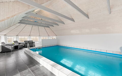 Milena - 200M from the Sea: Mueble, Diseño De Interiores, Piso, Suelo, Techo, Habitación, Silla, Mesa, Departamento, Cocina Y Comedor Mesa
