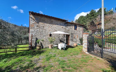 Il Cantuccio: Cielo, Nube, Planta, Propiedad, Edificio, Árbol, El Terreno Del Lote, Área Rural, Cabaña, Hierba