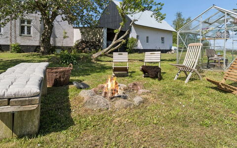 Antonina - 1.5Km from the Sea: Hierba, Cabaña, El Terreno Del Lote, Jardín, Área Rural, Césped, Patio Interior, Casa De Campo, Yarda, Sombra