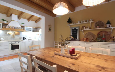 Oasi Casamaras, Brenta River, Wifi, Ac: Mostrador, Gabinetes, Propiedad, Mueble, Cocina, Mesa, Madera, Encendiendo, Diseño De Interiores, Aparato De Cocina