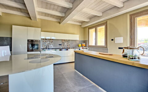 Villa Campana: Gabinetes, Ventana, Mostrador, Edificio, Cocina, Arquitectura, Piso, Suelo, Madera