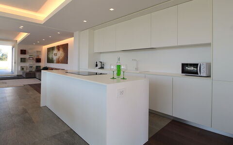 Stima Home, Padova, Pool, Ac: Diseño De Interiores, Piso, Cocina, Pared, Mostrador, Suelo, Techo, Madera, Mueble, Gabinetes