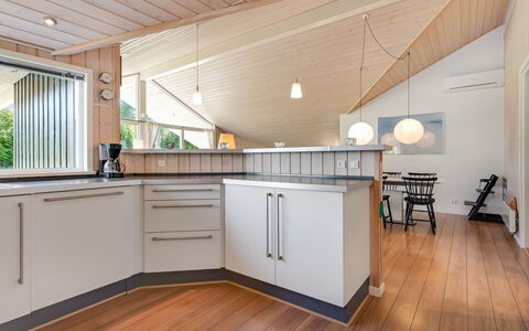 Anca - 450M from the Sea: Diseño De Interiores, Piso, Madera, Suelos De Madera, Techo, Suelo, Mueble, Cocina, Lámpara, Mostrador