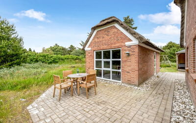 Lieselotte - 2.7Km from the Sea
