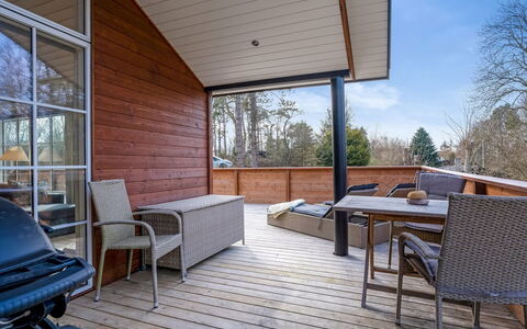 Preben - 50M from the Sea: Madera, Techo, Arquitectura, Casa, Casa, Cabaña, Vía Muerta, Madera Dura, Pendiente, Inmuebles