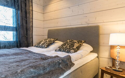 Villa Luoto: Madera, Piso, Suelo, Habitación, Suelos De Madera, Lecho, Cama, Madera Dura, Manchas De Madera, Marco De La Cama