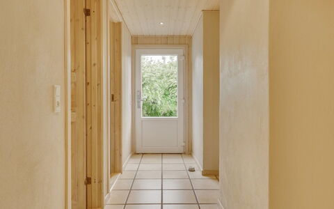 Aviaja - 12Km from the Sea: Mueble, Diseño De Interiores, Piso, Suelo, Techo, Habitación, Silla, Mesa, Departamento, Cocina Y Comedor Mesa