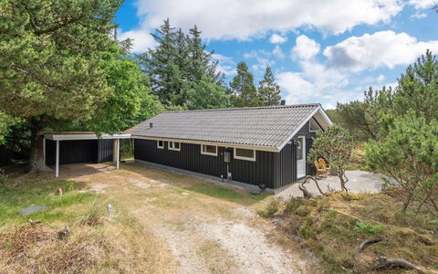 Jannick - 1.5Km from the Sea: Madera, Techo, Arquitectura, Casa, Casa, Cabaña, Vía Muerta, Madera Dura, Pendiente, Inmuebles