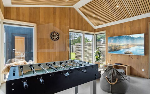 Toyah - 400M from the Sea: Madera, Techo, Arquitectura, Casa, Casa, Cabaña, Vía Muerta, Madera Dura, Pendiente, Inmuebles