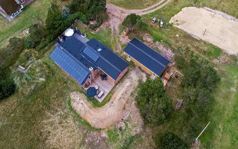 Dirtje - 200M from the Sea: Casa, Casa, Cabaña, Inmuebles, Yarda, Casa De Campo, Vía Muerta, Edificios Del Jardín, Porche