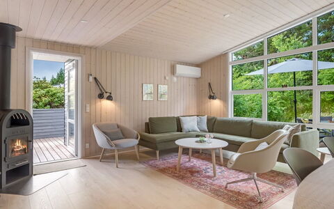 Akkar - 1.8Km from the Sea: Diseño De Interiores, Piso, Mueble, Suelo, Madera, Sala, Sofá, Techo, Suelos De Madera, Habitación