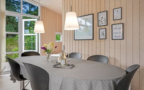 Akkar - 1.8Km from the Sea: Mueble, Madera, Diseño De Interiores, Piso, Cocina Y Comedor Mesa, Comedor, Silla, Mesa, Suelo, Lámpara