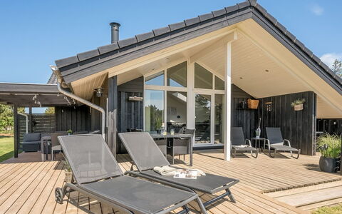 Selima - 300M from the Sea: Madera, Techo, Arquitectura, Casa, Casa, Cabaña, Vía Muerta, Madera Dura, Pendiente, Inmuebles