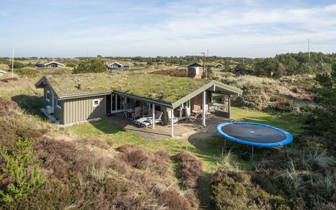 Neja - 400M from the Sea: Madera, Techo, Arquitectura, Casa, Casa, Cabaña, Vía Muerta, Madera Dura, Pendiente, Inmuebles