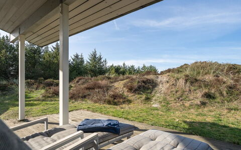 Neja - 400M from the Sea: Madera, Techo, Arquitectura, Casa, Casa, Cabaña, Vía Muerta, Madera Dura, Pendiente, Inmuebles