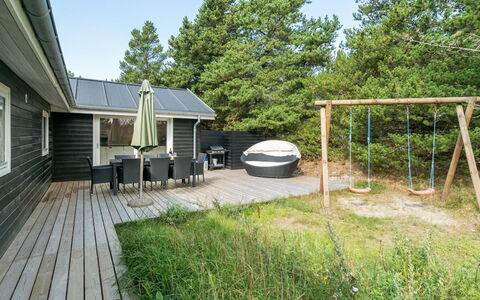 Solgunn - 900M from the Sea: Madera, Techo, Arquitectura, Casa, Casa, Cabaña, Vía Muerta, Madera Dura, Pendiente, Inmuebles