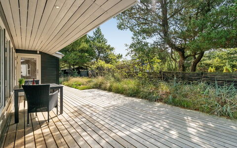 Solgunn - 900M from the Sea: Madera, Techo, Arquitectura, Casa, Casa, Cabaña, Vía Muerta, Madera Dura, Pendiente, Inmuebles
