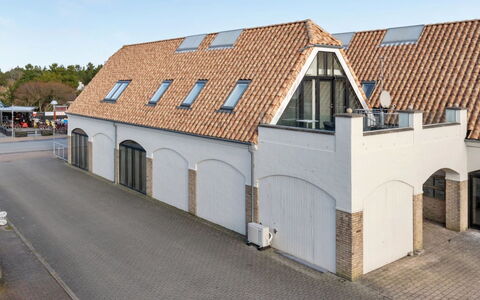 Kerttu - 900M from the Sea: Techo, Casa, Casa, Cabaña, Puerta, Vía Muerta, Cubierta, Porche, Tablón, Madera Dura