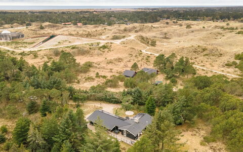 Taneli - 2.2Km from the Sea: Techo, Casa, Barrio Residencial, Casa, Inmuebles, Cabaña, Diseño