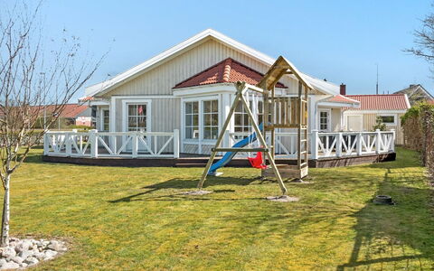 Alfredine - 1Km from the Sea: Madera, Techo, Arquitectura, Casa, Casa, Cabaña, Vía Muerta, Madera Dura, Pendiente, Inmuebles