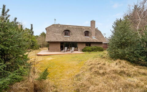Akeleje - 900M from the Sea: Cabaña, Cobertizo, \Choza, Casa De Campo, Pradera, Choza, Granero, Cuarto De Troncos, Edificios Del Jardín