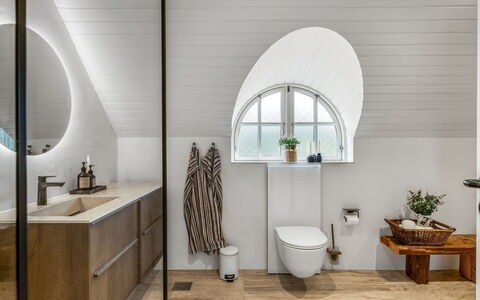 Rasmina - 1.2Km from the Sea: Piso, Diseño De Interiores, Suelo, Arreglo De Tubería, Techo, Plomería, Mueble De Baño, Baño, Grifo, Loseta