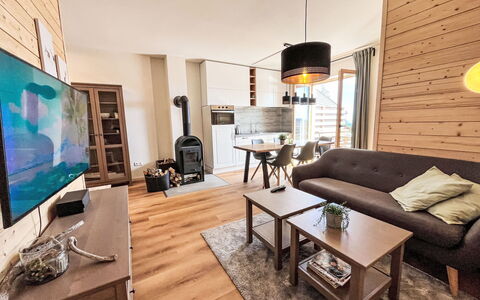 Stieglitz: Mesa, Sofá, Mueble, Propiedad, Edificio, Marco, Diseño De Interiores, Madera, Encendiendo, Sala