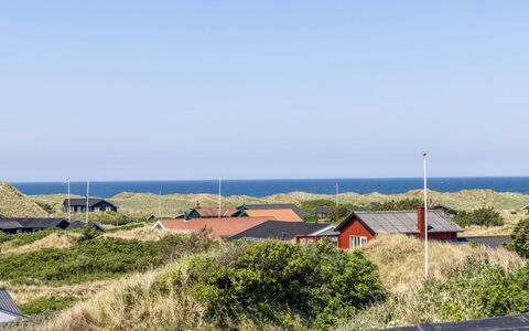 Letje - 500M from the Sea: Madera, Casa, Porche, Cubierta, Madera Dura, Techo, Manchas De Madera, Suelos De Madera, Eco Hotel