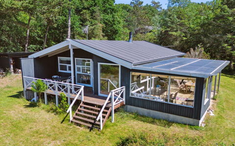 Marius - 30M from the Sea: Madera, Techo, Arquitectura, Casa, Casa, Cabaña, Vía Muerta, Madera Dura, Pendiente, Inmuebles