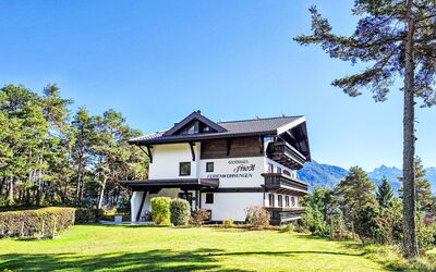 Imst 107: Planta, Cielo, Propiedad, Edificio, Paisaje Natural, Árbol, El Terreno Del Lote, Casa, Cabaña, Hierba