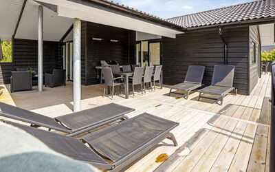 Aleksa - 500M from the Sea
