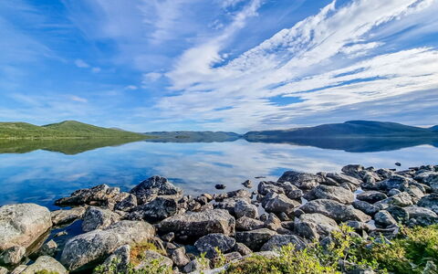 Hehku: Cielo, Azul, Agua, Los Recursos Hídricos, Nube, Cuerpo De Agua, Verde, Naturaleza, Klippe, Paisaje Natural