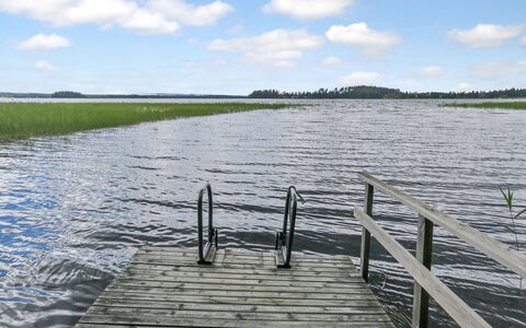 Vuokatinranta Suite 2 C: Agua, Los Recursos Hídricos, Cuerpo De Agua, Paisaje Natural, Camino Acuático, Nube, Banco, Muelle, Lago, Boardwalk