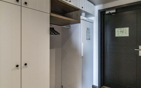 Uniikki 75, C402: Cabaña, Casa, Casa, Edificios Del Jardín, Vía Muerta, Cuarto De Troncos, Casa De Campo, Inmuebles, Cobertizo, Yarda