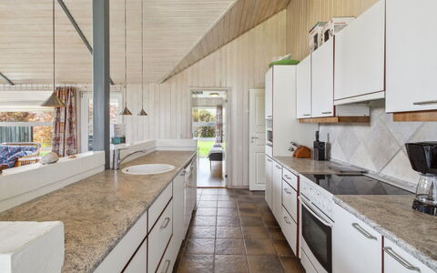 Carit - 80M from the Sea: Inmuebles, Sombra, Entrada De Coches, Casa De Campo