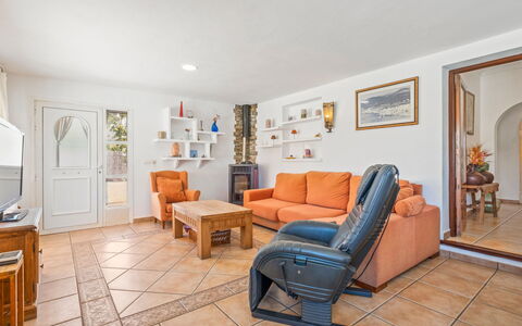 La Caseta: Marco, Mueble, Mesa, Sofá, Madera, Diseño De Interiores, Planta De Casa, Piso, Suelo, Sala