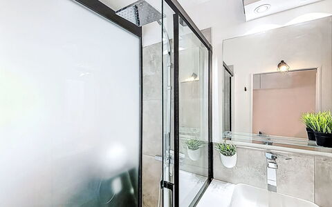 Alojamiento:&nbsp;Les Marquises 271.3