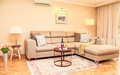 Alojamiento:&nbsp;Nikica 147.1