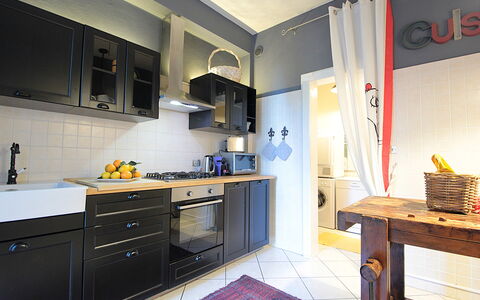Dal Molin Apartment, Garda Lake, Ac, Fitness, Jacu: Mueble, Gabinetes, Propiedad, Mostrador, Edificio, Cocina, Madera, Cajón, Estufa De Cocina, Diseño De Interiores