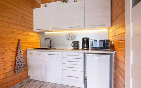 Nemo: Madera, Piso, Suelo, Diseño De Interiores, Cocina, Mostrador, Mueble, Suelos De Madera, Manchas De Madera, Gabinetes