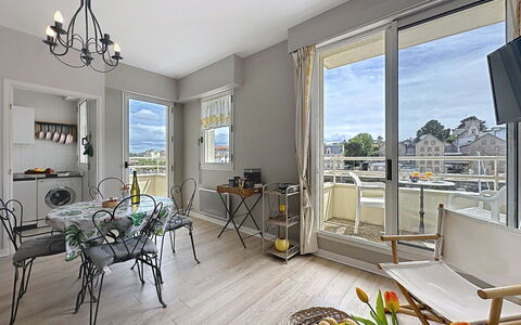 Les Terrasses de Pornic: Departamento, Barrio Residencial, Casa, Mueble, Condominio, Balcón, Silla, Sombra, Cocina Y Comedor Mesa, Diseño