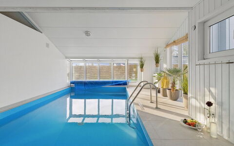 Maritha - 400M from the Sea: Piso, Piscina, Suelo, Diseño De Interiores, Material Compuesto, Recurso, Techo, Eco Hotel, Diseño, Planta De Casa