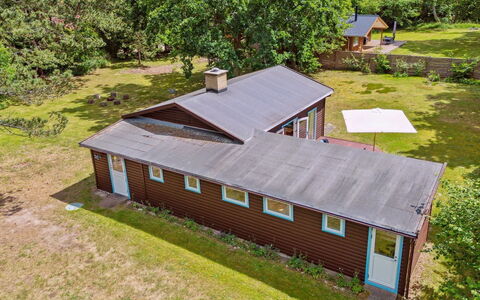 Heidl - 1.3Km to the Fjord: Madera, Techo, Arquitectura, Casa, Casa, Cabaña, Vía Muerta, Madera Dura, Pendiente, Inmuebles