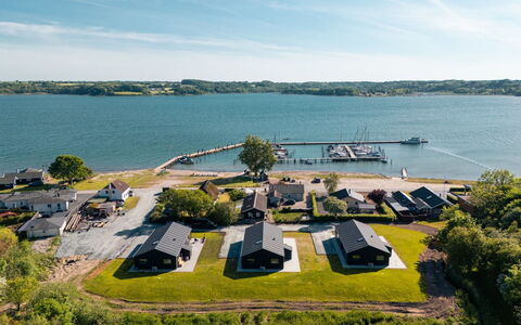 Henryk - 75M from the Sea: Madera, Techo, Arquitectura, Casa, Casa, Cabaña, Vía Muerta, Madera Dura, Pendiente, Inmuebles