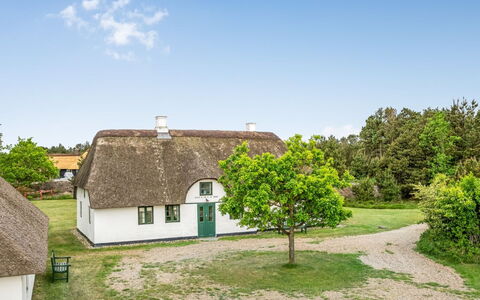 Wandrath - 2Km from the Sea: Casa, Techo, Casa, Cabaña, Cobertizo, Edificios Del Jardín, Vía Muerta, Yarda, Cuarto De Troncos, \Choza
