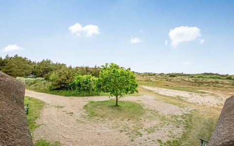 Wandrath - 2Km from the Sea: Casa, Techo, Casa, Cabaña, Cobertizo, Edificios Del Jardín, Vía Muerta, Yarda, Cuarto De Troncos, \Choza