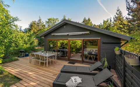 Hilde - 350M to the Fjord: Madera, Techo, Arquitectura, Casa, Casa, Cabaña, Vía Muerta, Madera Dura, Pendiente, Inmuebles