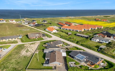 Mads - 400M from the Sea: Barrio Residencial, Vista Panorámica, El Terreno Del Lote, Fotografía Aérea, Suburbio, Inmuebles, Fotografía De Archivo
