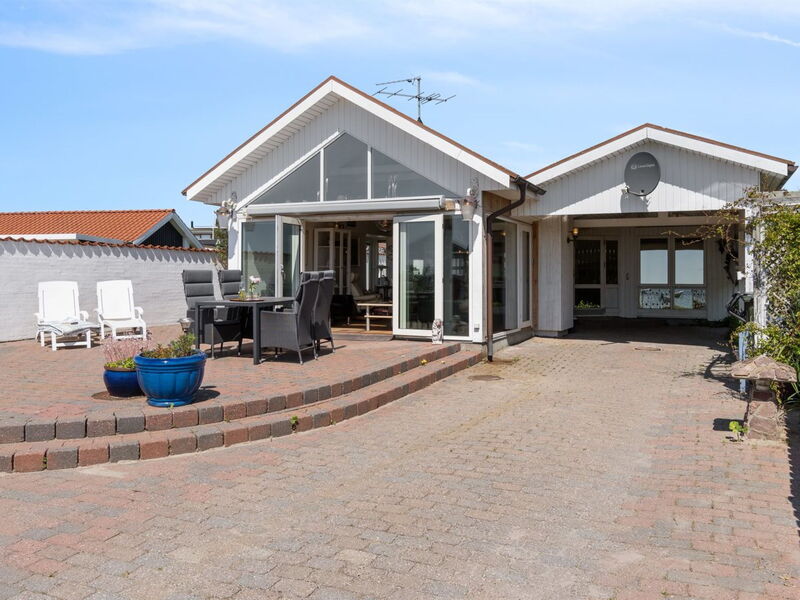 Michel - 25M from the Sea