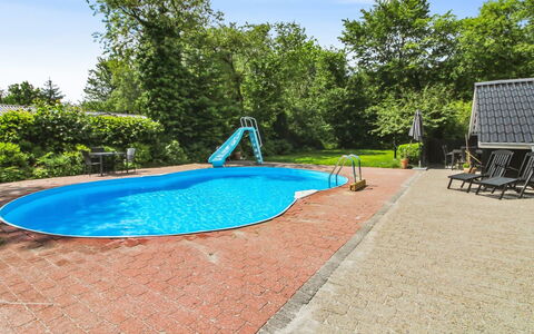 Jaakob - 30Km from the Sea: Azul, Sombra, Jardín, Ocio, Piscina, Paisajismo, Patio Interior, Yarda, Parque, Mueble Para Exteriores